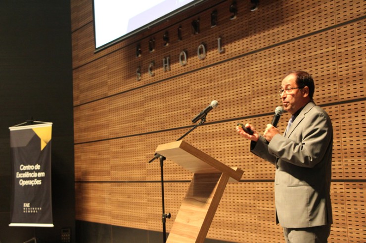 O palestrante Jorge Muniz é professor da Unesp e principal referência nacional na área de Gestão do Conhecimento em Operações.