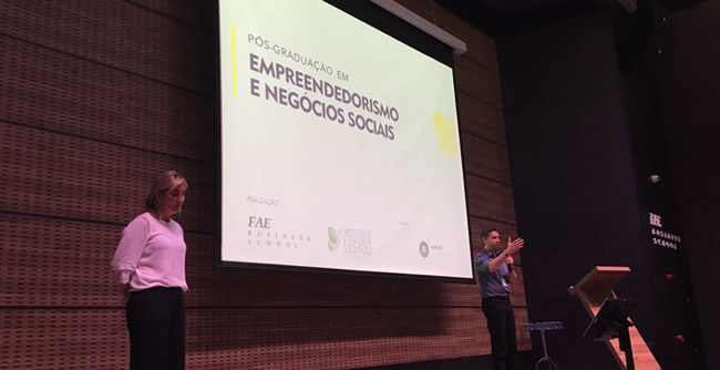 Palestra promoveu debate entre líderes e inaugurou dois cursos de pós-graduação da FAE