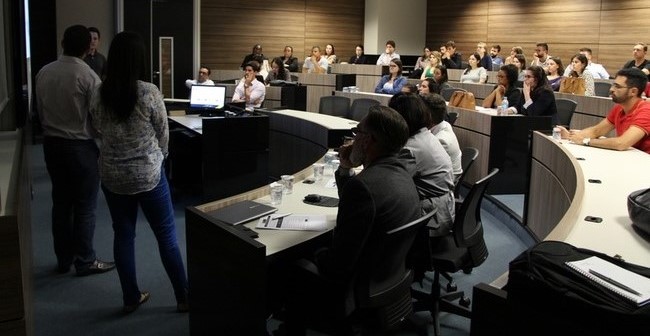 Alunos da pós-graduação apresentaram projetos com base em cases reais