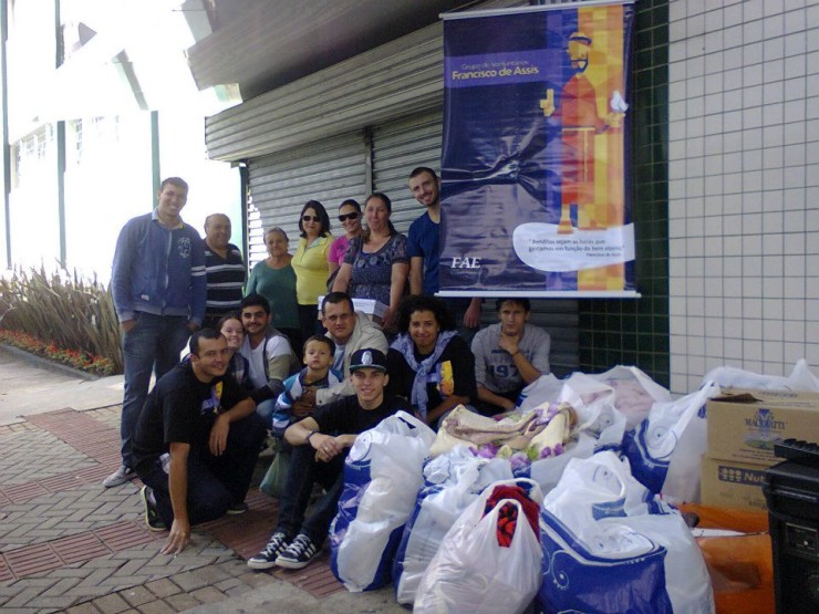 Visita à Associação Padre Ceconello.