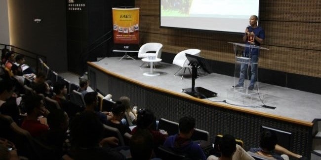 FAEx realiza bate-papo sobre empreendedorismo com cases curitibanos de sucesso