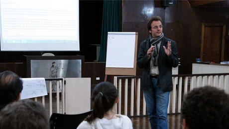 O Prof. Dr. Alfonso Galán Muñoz conversará sobre oportunidades de especialização. Dia 1.º de setembro, das 17h às 19h, na sala ESADE.