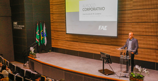 Tradicional almoço corporativo de Páscoa da FAE reuniu importantes representantes do mercado