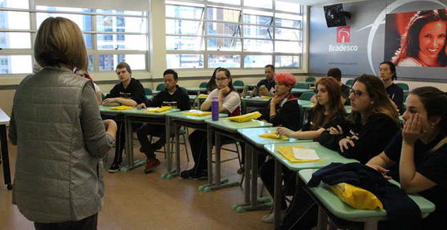 Instituição recebeu alunos vestibulandos de diversas escolas para evento sobre graduação 