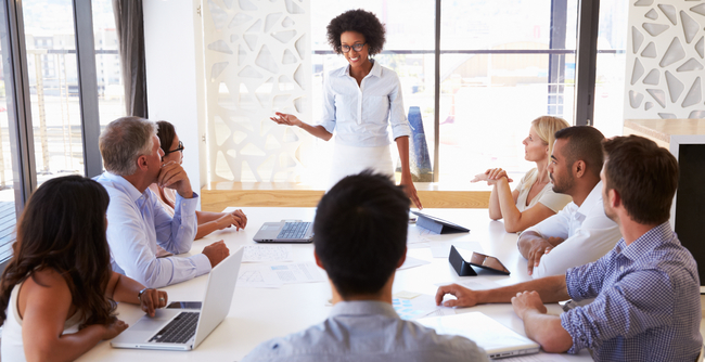 Ao longo dos anos, é possível perceber uma evolução nos conceitos básicos sobre o que significa liderança.