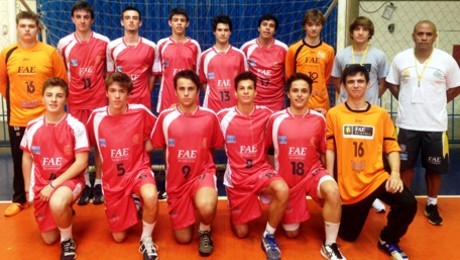 FAE Blumenau/FMD conquista vice-campeonato estadual de handebol sub 16.