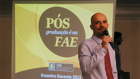 Docentes da Pós-Graduação FAE reúnem-se para alinhamento dos módulos 2015.