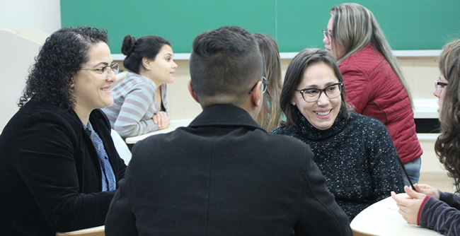 Pastoral Universitária da FAE realiza formação de voluntários