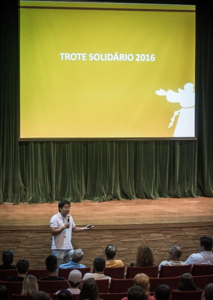 Trote Solidário foi anunciado durante a aula de inauguração aos calouros 2016.