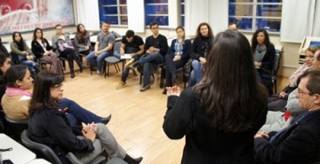 Melhores alunos do curso de Administração da FAE Centro são parabenizados pela Reitoria.